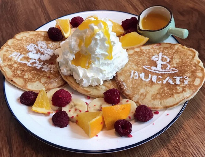 洋食&CAFE BUCATI