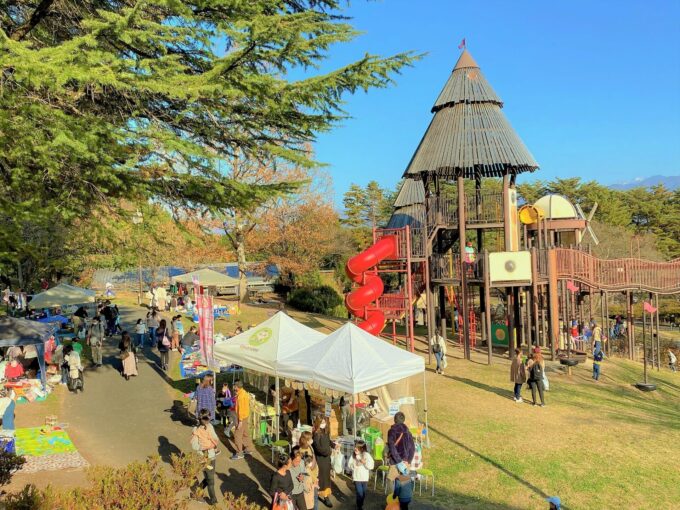 子育て応援をテーマに92店舗が出店する、飯田市の「子育て応援フェス♪ IKU×IKU 2025」